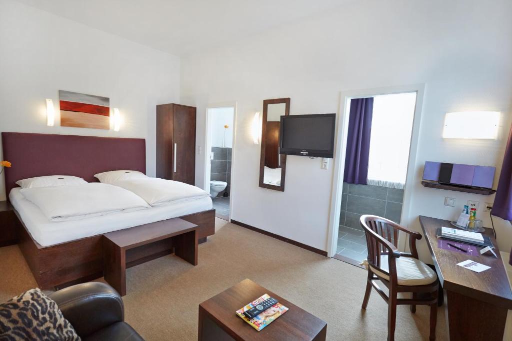 Hotel Zur Wartburg Rheda-Wiedenbrück Buitenkant foto